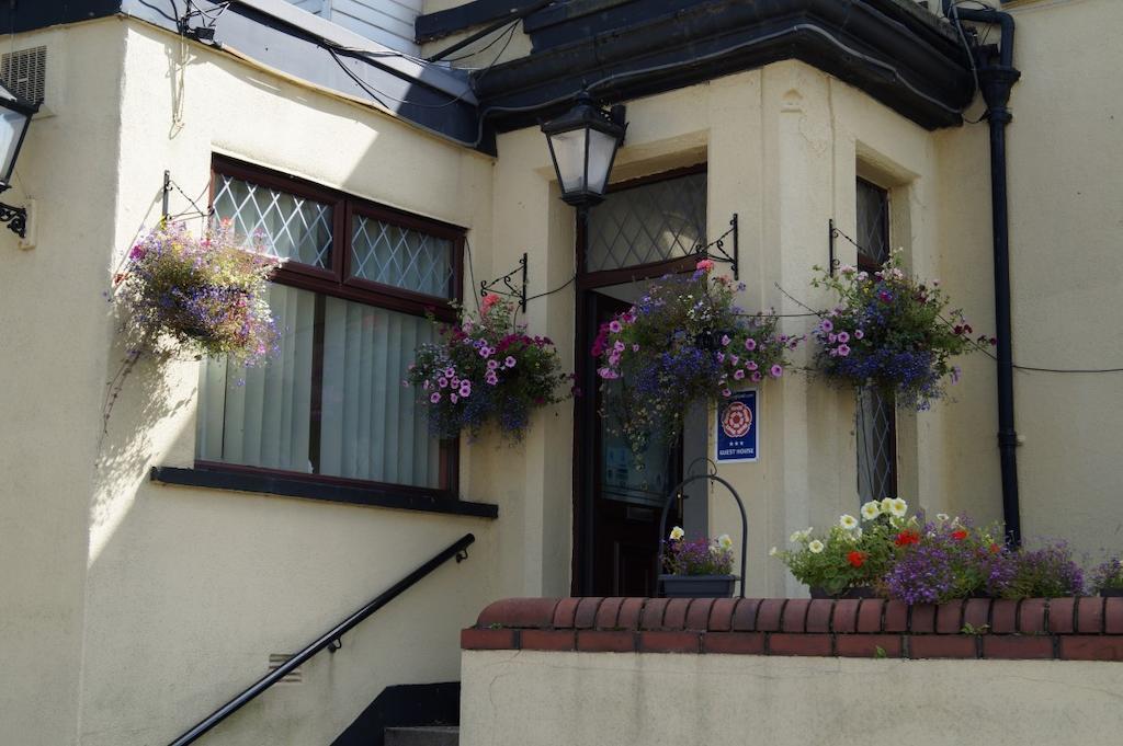 East Mount House Hotell Barrow-in-Furness Exteriör bild