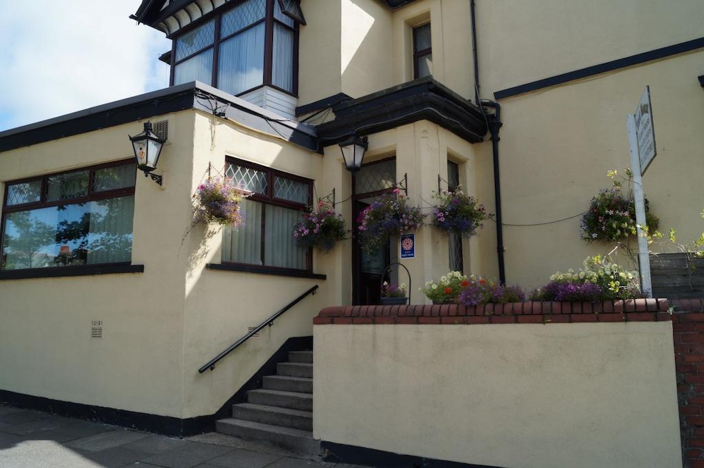 East Mount House Hotell Barrow-in-Furness Exteriör bild